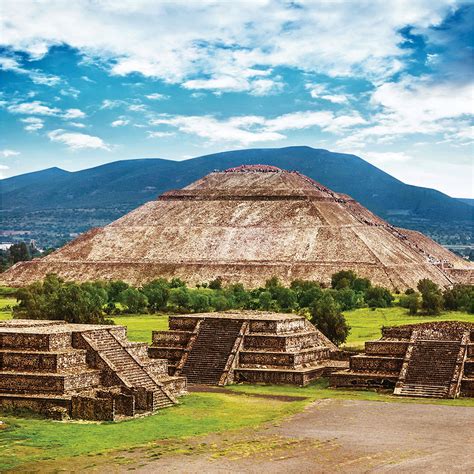 aztec pyramids tenochtitlan.